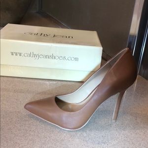 Cathy Jean Brown Pumps